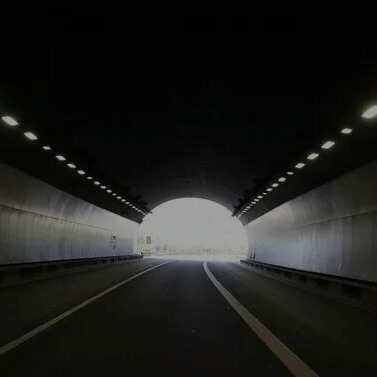 entrance tunnel light