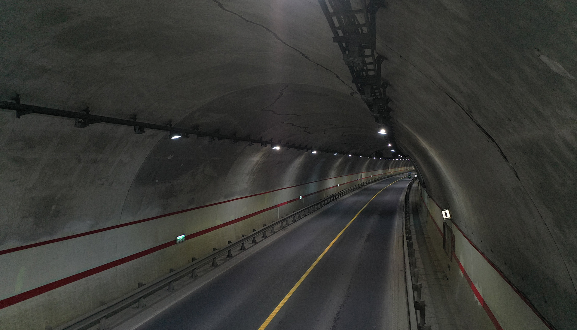 road tunnel lighting