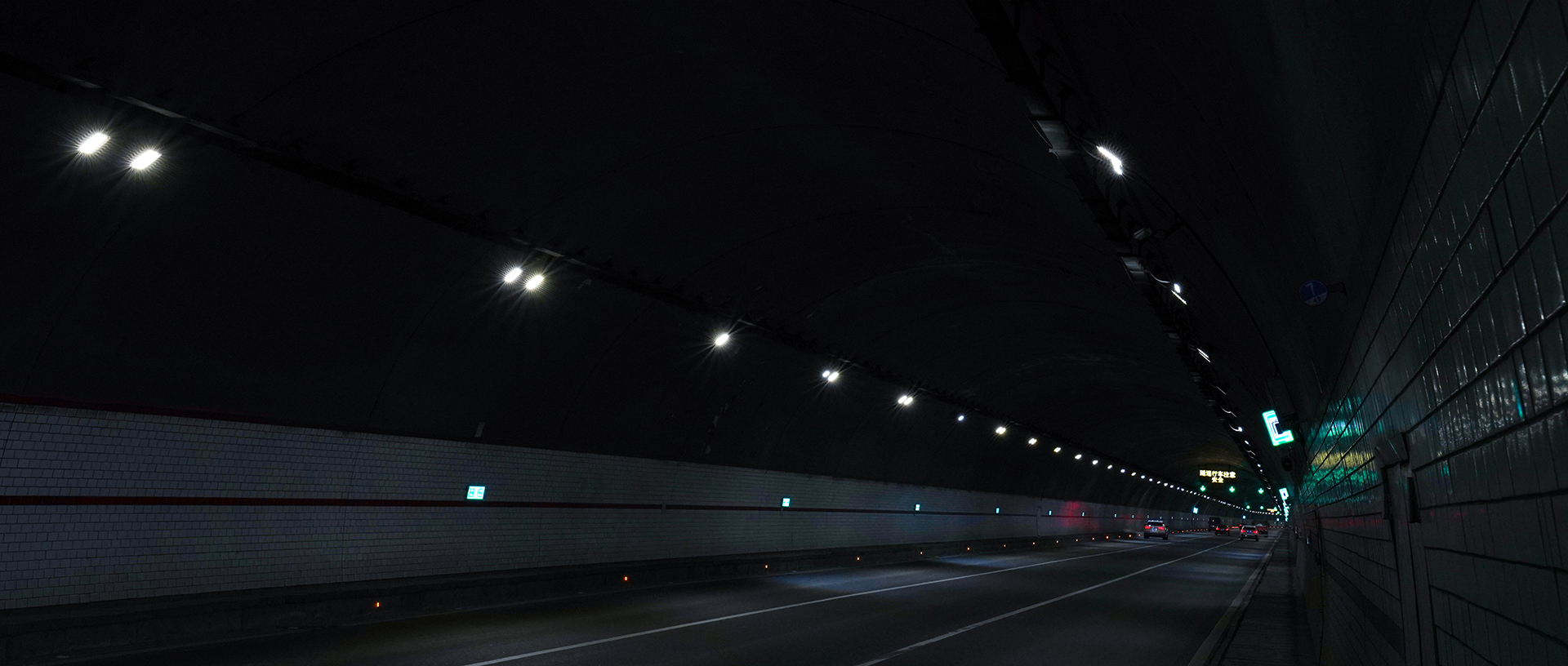 tunnel light for road