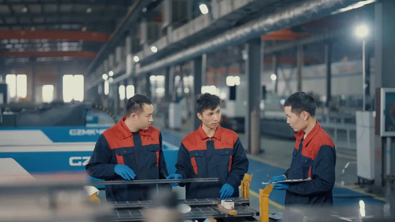 JSM: Dynamic Pro Teams in Tech&Design